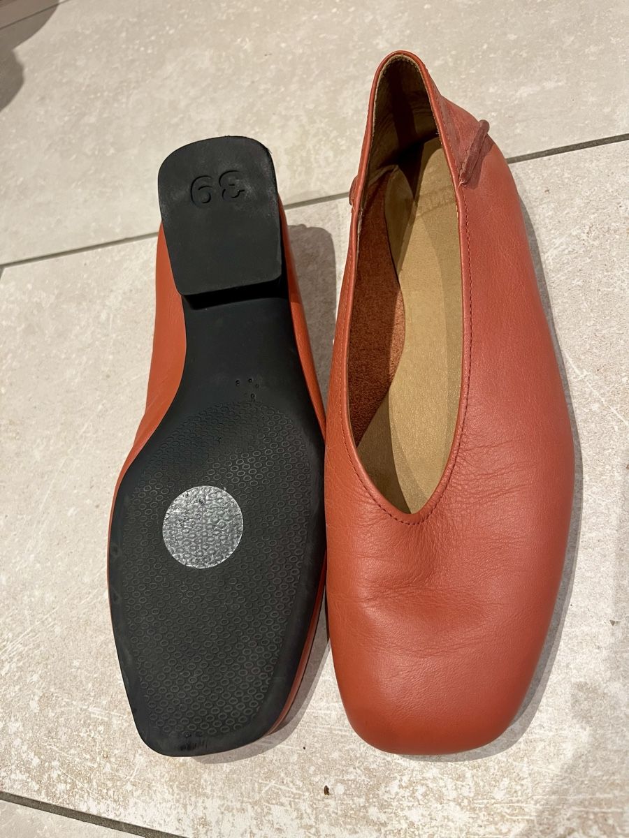 Camper Scarpe da donna: Ballerines Camper corail en cuir taille 39 – Usato da Chéserex venduto da Jane_Lane 3