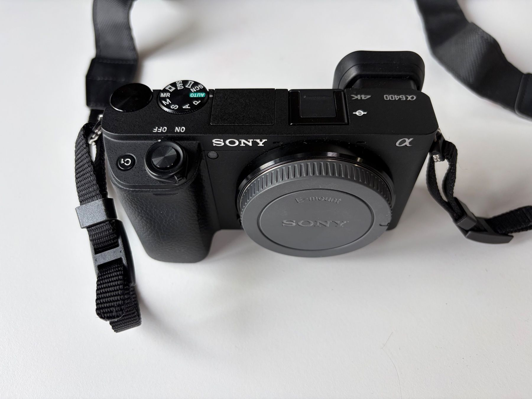 Sony Fotocamera: Sony Alpha a6400 mit 18-135 mm Objektiv – Usato da Uster venduto da docseb 4