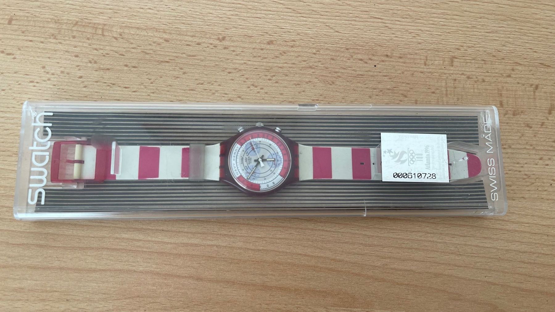 Swatch Orologi: SWATCH NAVY BERRY UHR 1996 – Usato da Kölliken venduto da Prscoo