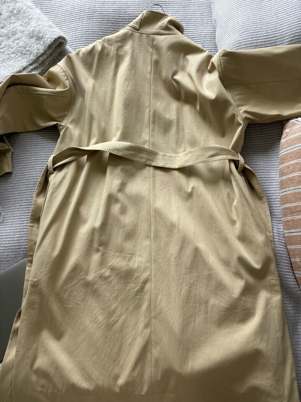 Cappotti: Trenchcoat – Nuovo (secondo la descrizione) da Erlenbach ZH venduto da sanselotte 5
