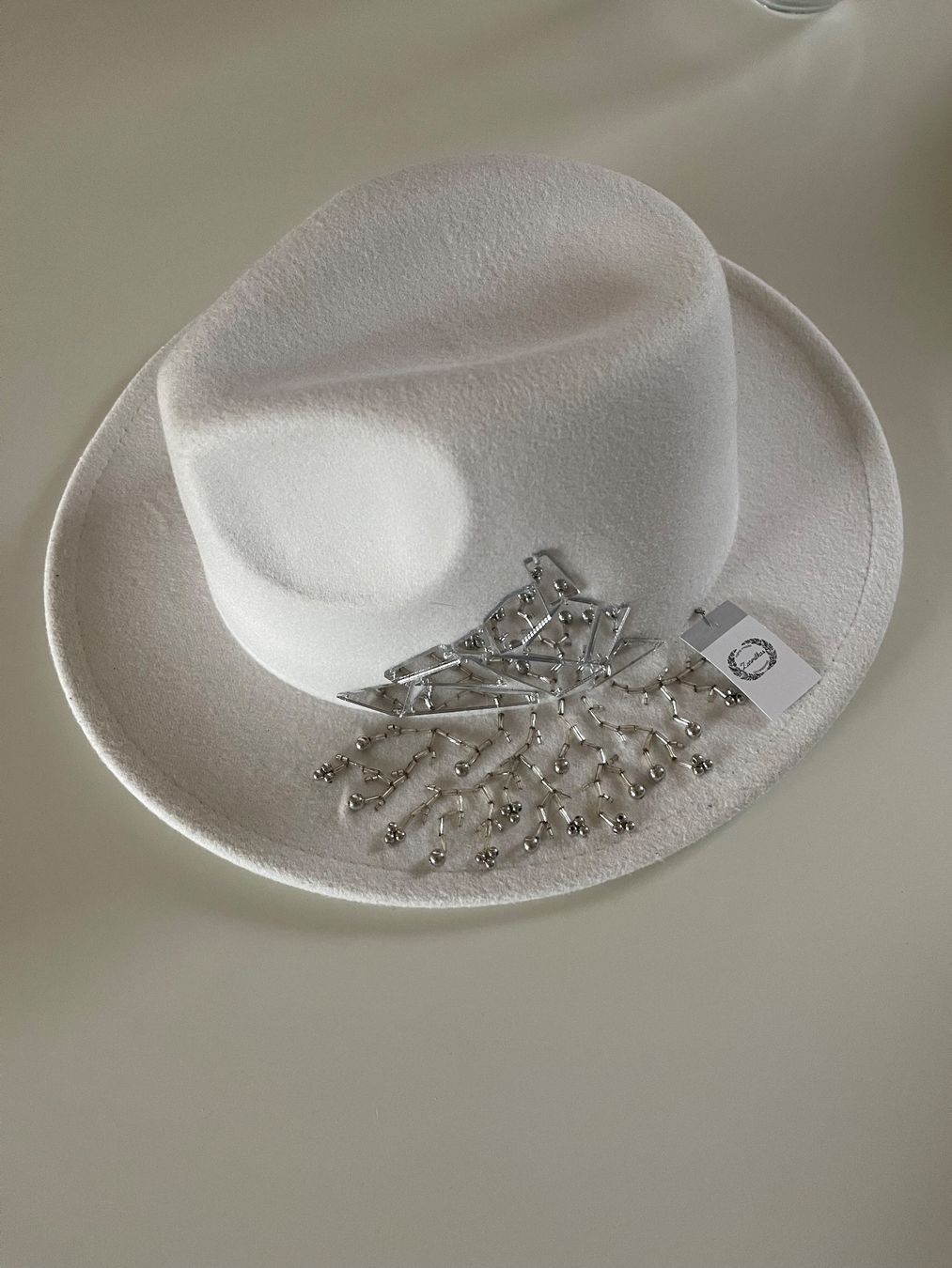 Chapeaux, bonnets & casquettes: Milchweisser Hut – Neuf (Voir description) à Knonau par yuz_px92 4