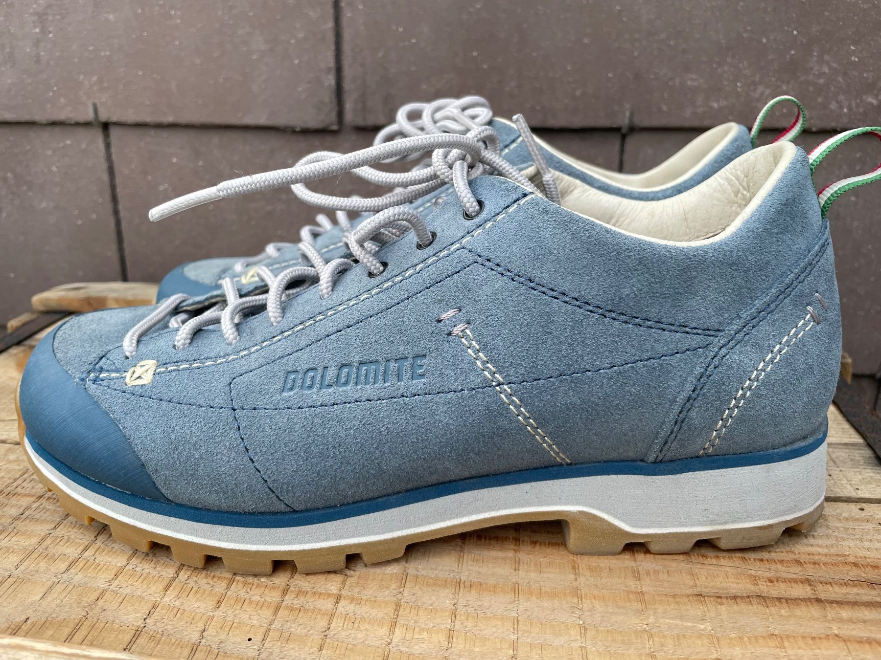 Dolomite Scarpe da donna: Dolomite Schuhe, Gr. 38, hellblau, neuwertig – Usato da Luzern venduto da nilabintang 2