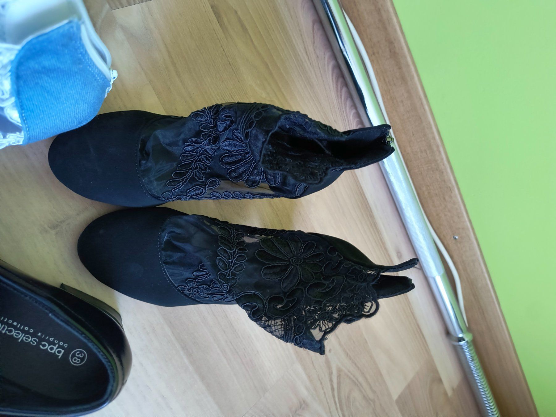 Scarpe da donna: Schuhpaket Gr. 38 – Usato da Uetendorf venduto da Gerson1 4