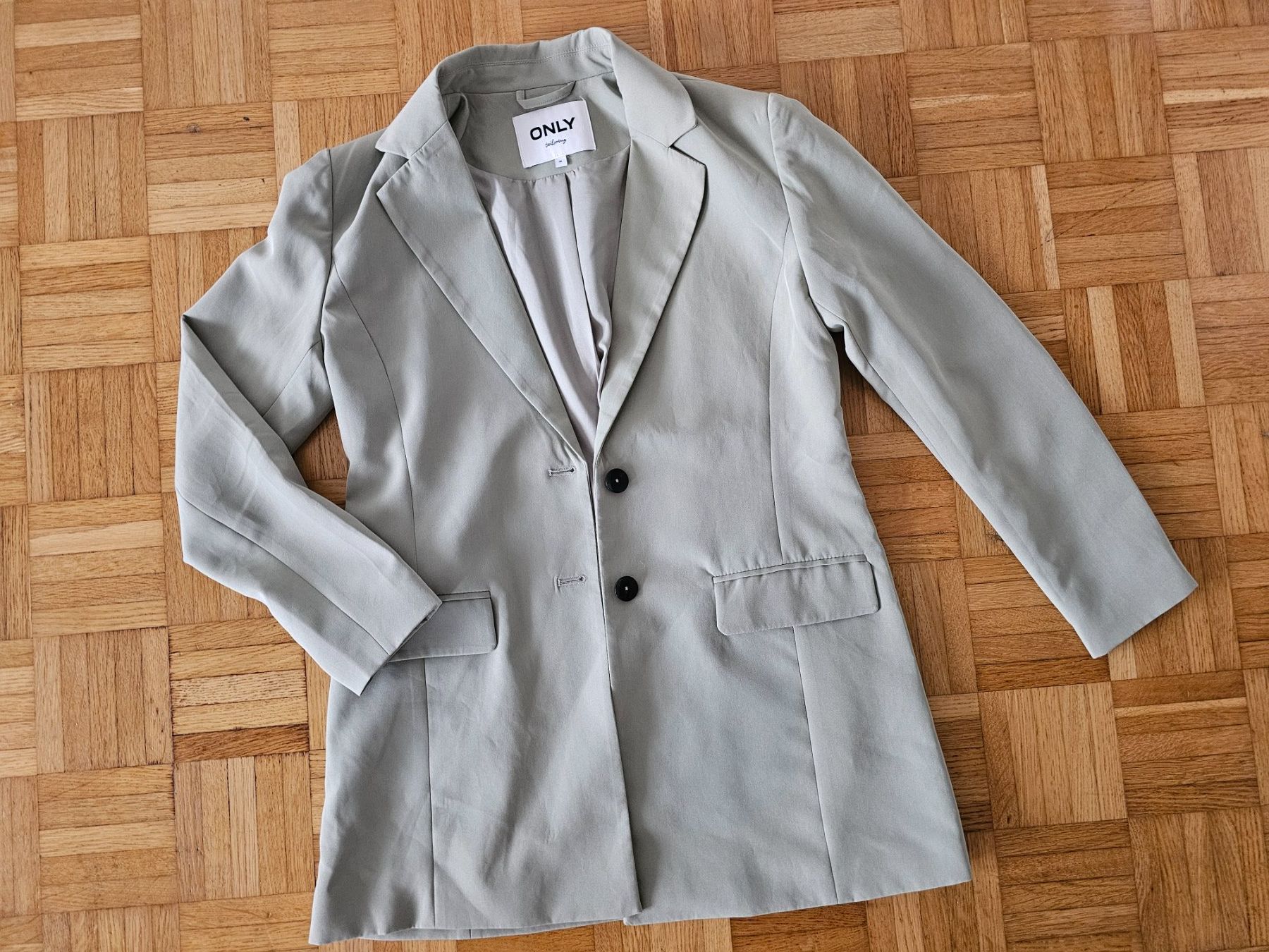 Completi & Tailleur: Blazer Only – Nuovo e nell'imballaggio originale da Basel venduto da NyGrow