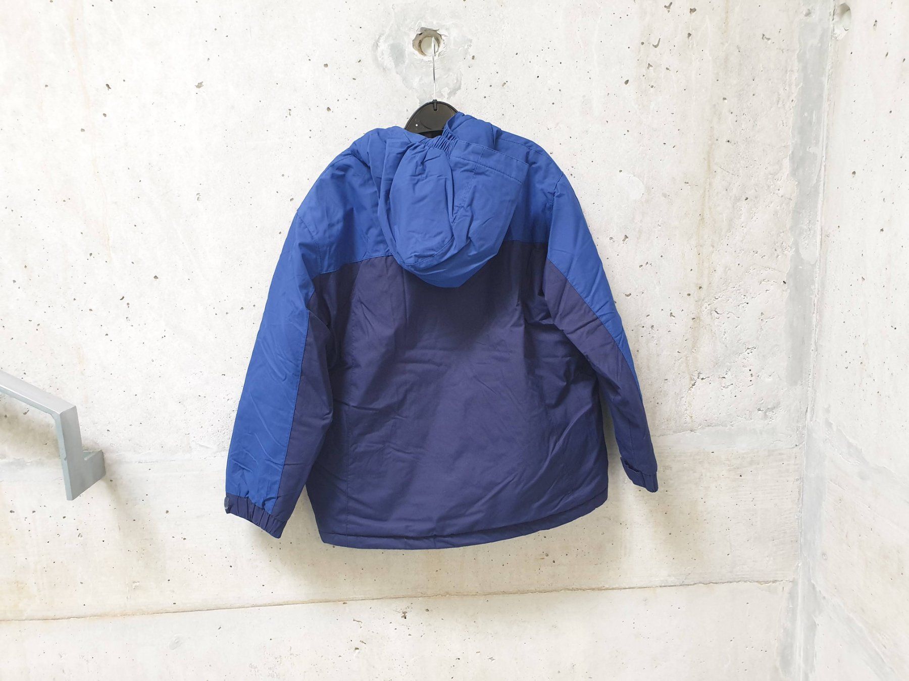 Jacken & Mäntel: Veste d'hiver, Garçon, Taille 128 – Gebraucht aus Fribourg von fripons 1