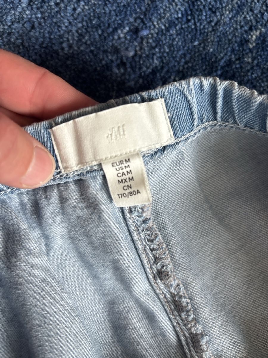 H&M Hosen: H&M Stoffhose hellblau elastischer Bund Grösse M neu – Neu (gemäss Beschreibung) aus Liebefeld von nurseli 2