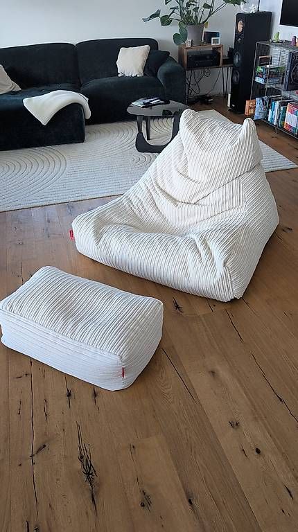 Poltrone: Sitzsack Lounge Sessel mit Sitzhocker - Cord Elfenbein – Usato da Rapperswil SG venduto da Kablambi