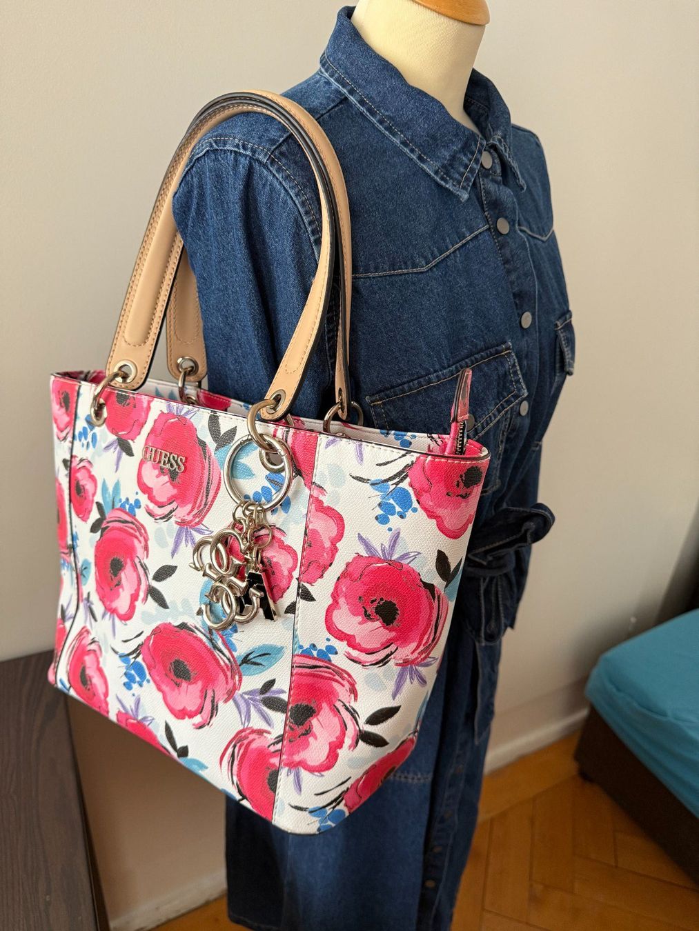 Guess Borse da donna: Sac cabas/Shopper fleuri GUESS – Nuovo (secondo la descrizione) da Le Locle venduto da tchanatakoua 4