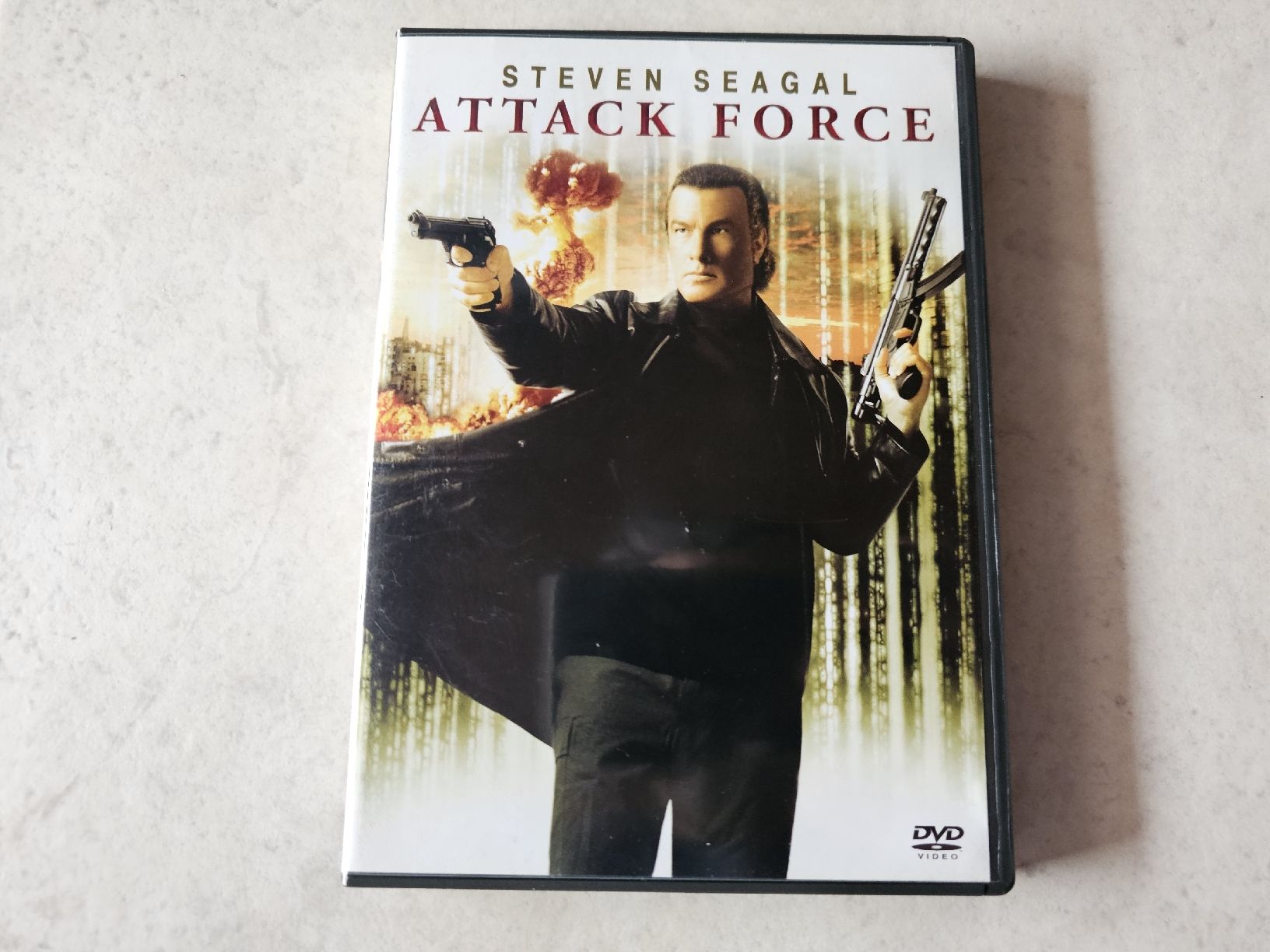 Tous les DVDs: Attack Force – D'occasion à Schneisingen par backstore24