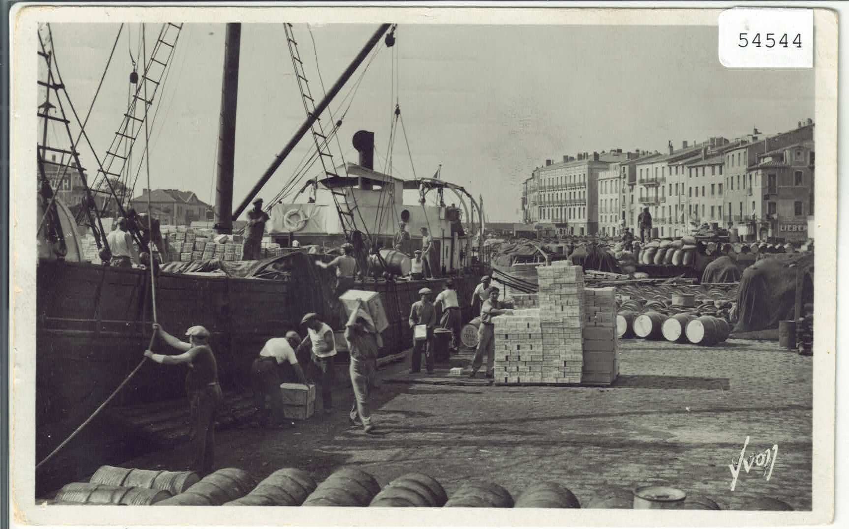 Cartoline postali: Sete - Quai de la Marine - Schiffentladung – Usato da Ettingen venduto da Kartenplanet