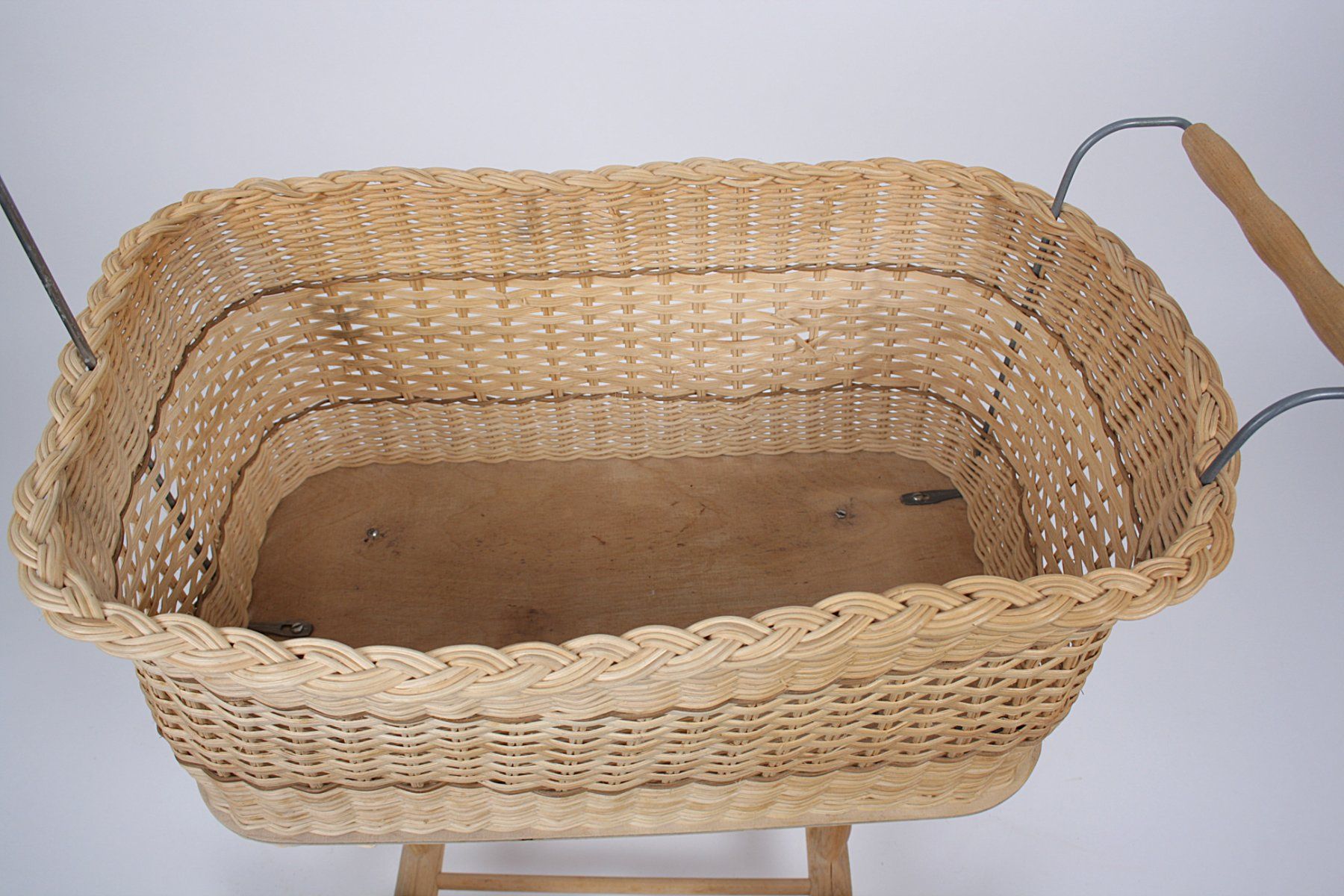 Puppenwagen: Puppenwagen Marienkäfer – Gebraucht aus Zollikofen von Restwert_Zollikofen 3