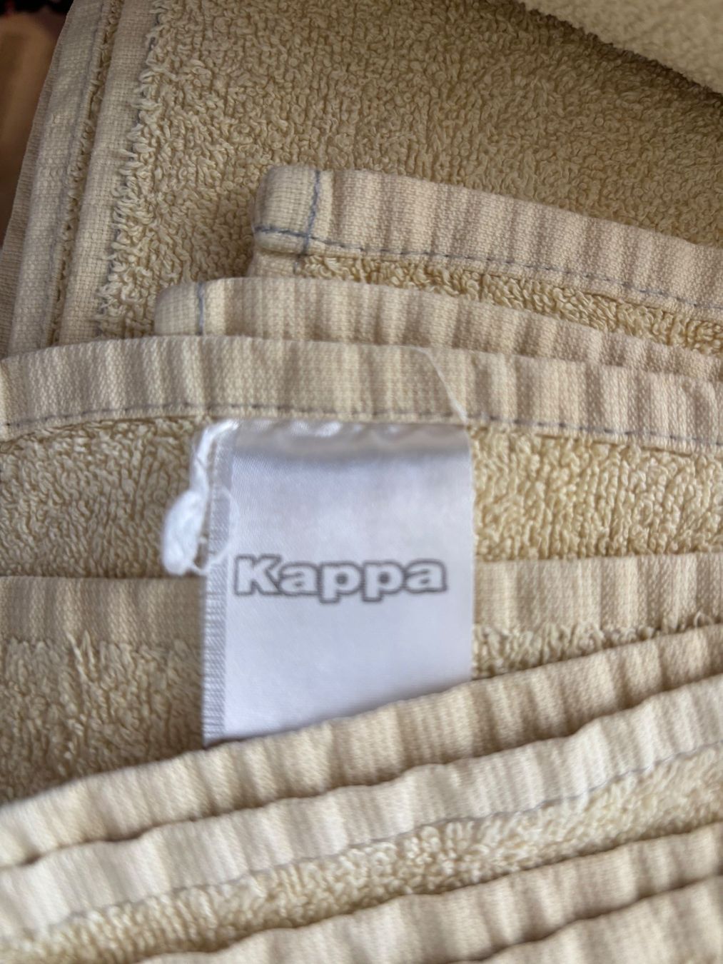 Coop Badetücher: Kappa Duschtuch, Beige, 95x170 cm  2 Stuck – Gebraucht aus Wallisellen von AS.TZ. 1