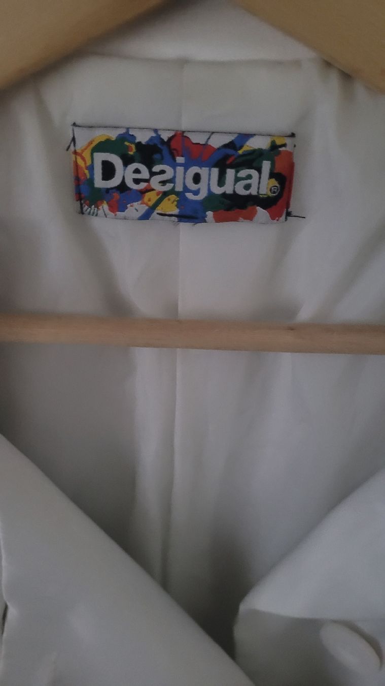 Manteaux: Mantel/Jacke Marke DESIGUAL Gr.L – Neuf (Voir description) à Schöfflisdorf par nun_zr8r 1