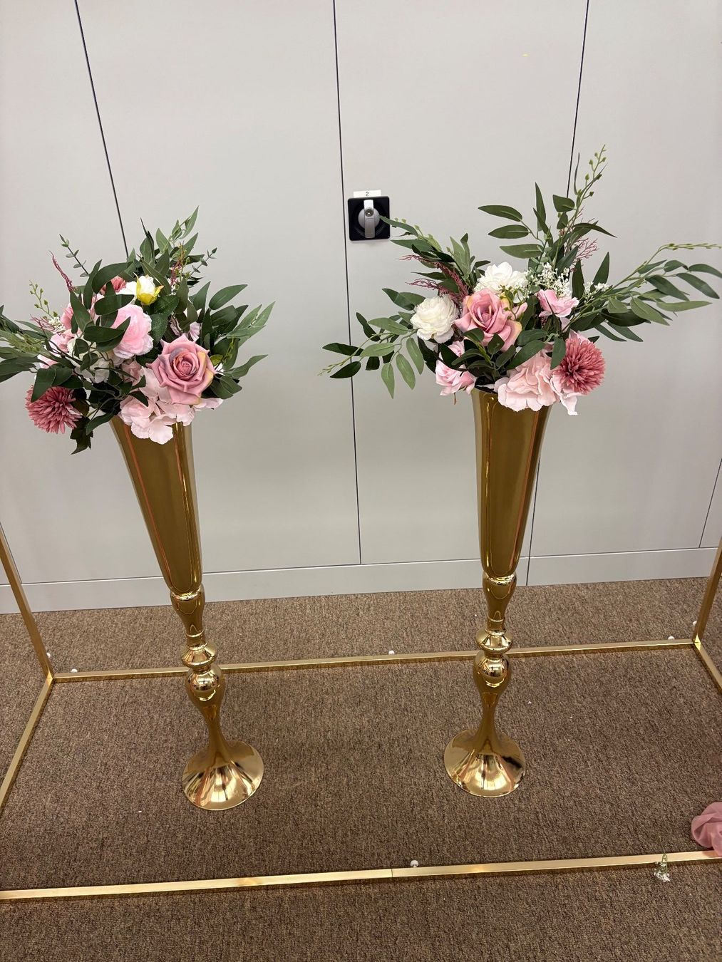 Tutte le decorazioni: wunderschöner Traubogen Hochzeit – Usato da Oftringen venduto da SCHIBLI1 1