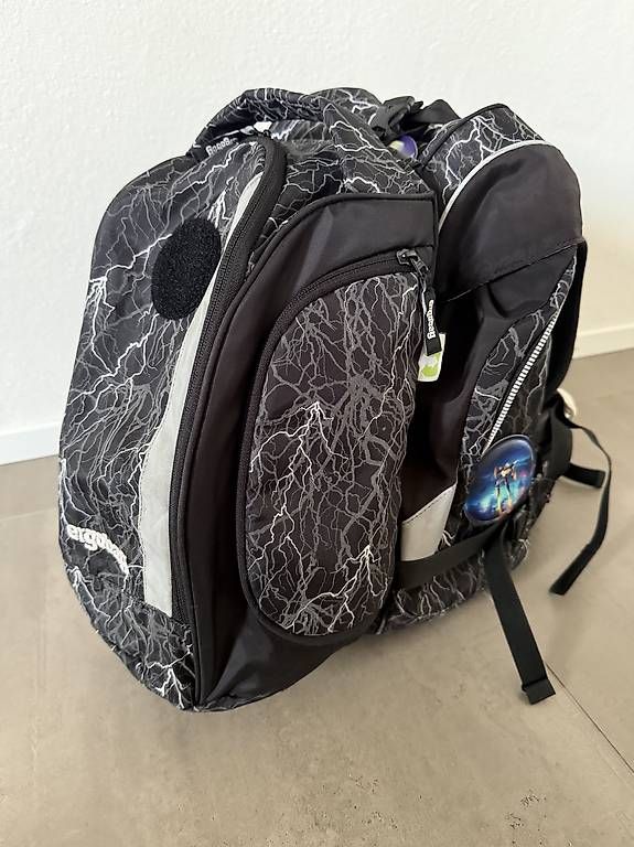 Ergobag Zaini: Ergobag ReflektBär Schulthek-Set – Usato da Kaltbrunn venduto da Ksteger 3