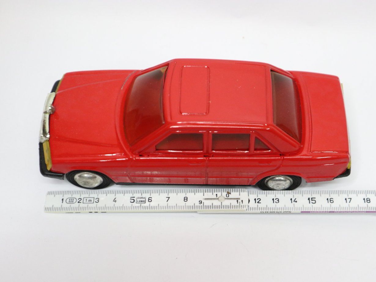 Spielzeuge: Blechauto Mercedes 190 Schwungrad – Neu (gemäss Beschreibung) aus Eschenbach SG von Astalavista 5