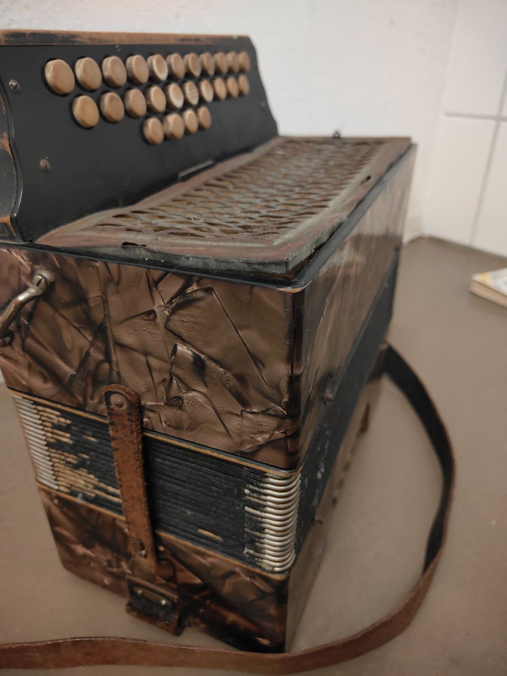 Musikinstrumente: Handorgel Schwyzerörgeli, vintage – Gebraucht aus Olten von Mezopotamya 6