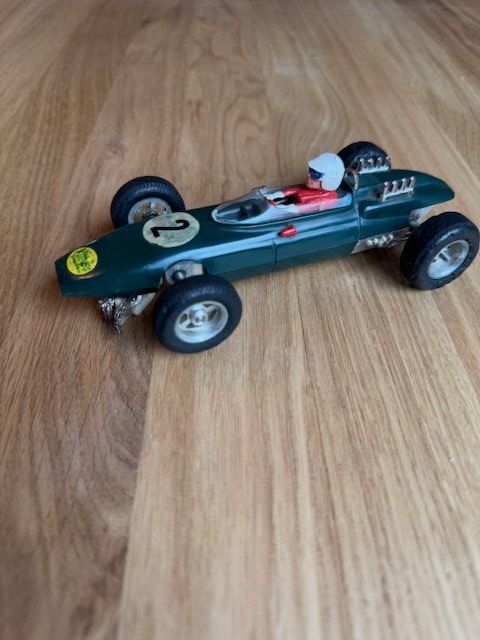 Piste: Kitty Ferrari Slotcar – Usato da Mühlethal venduto da Pmoby