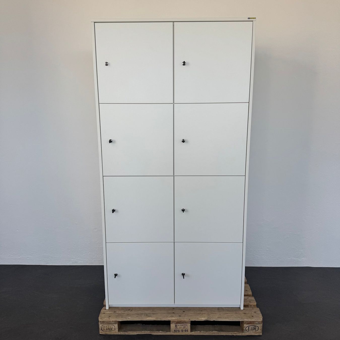Armadi: Palmberg Prisma 2 Lockerschrank - 8 Abteile – Usato da Schönenwerd venduto da mcofficeshop