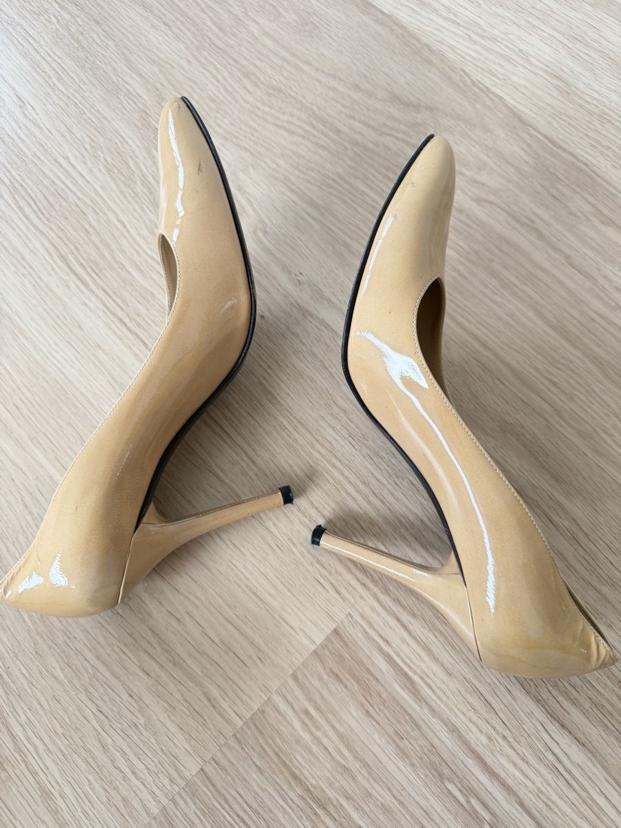 Stuart Weitzman Damenschuhe: Stuart Weitzman Pumps Lackleder  Gr. 39 – Gebraucht aus Killwangen von was.sharp 3