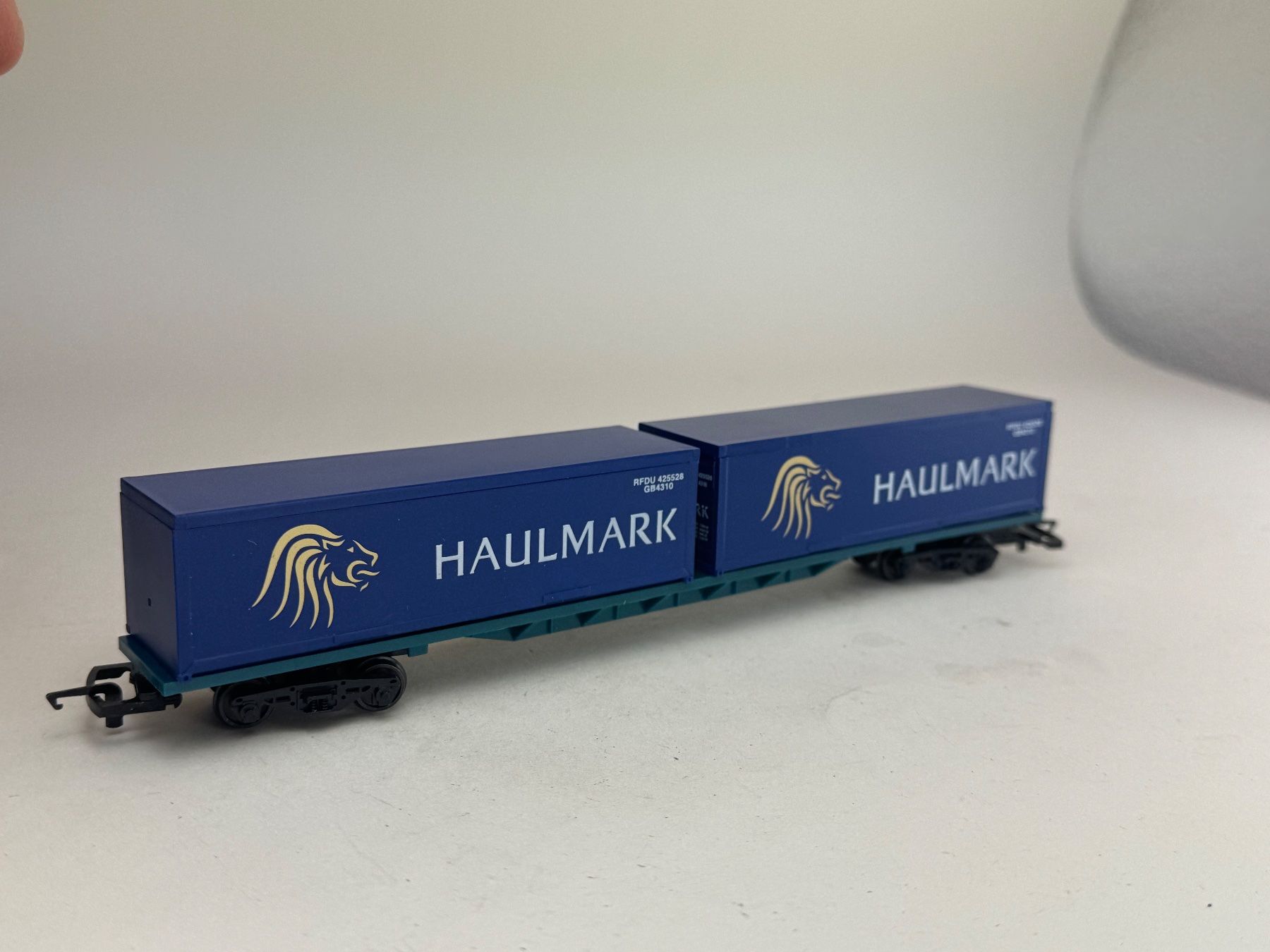 Modellini di ferrovie: EX- Hornby  US Containerwagon Haulmark – Usato da Elm venduto da Wikmtz 1