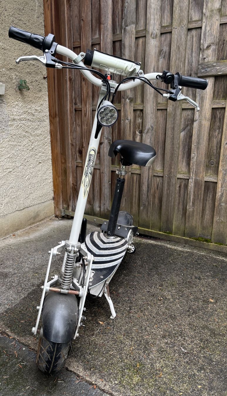 Scooter: RUF Elektro Scooter Kellerfund mit Ladegerät – Difettoso da Sonterswil venduto da VD-Service 6