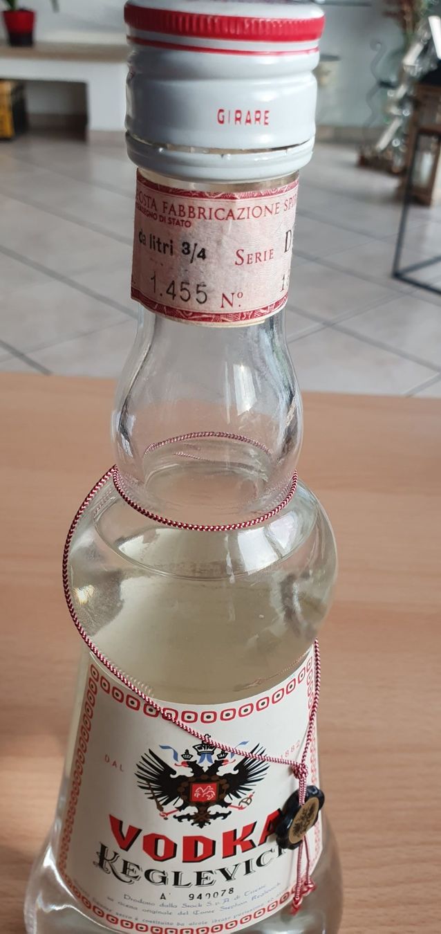 Spirituosen: Vodka Keglevich – Gebraucht aus Moutier von mai_pq7w 8