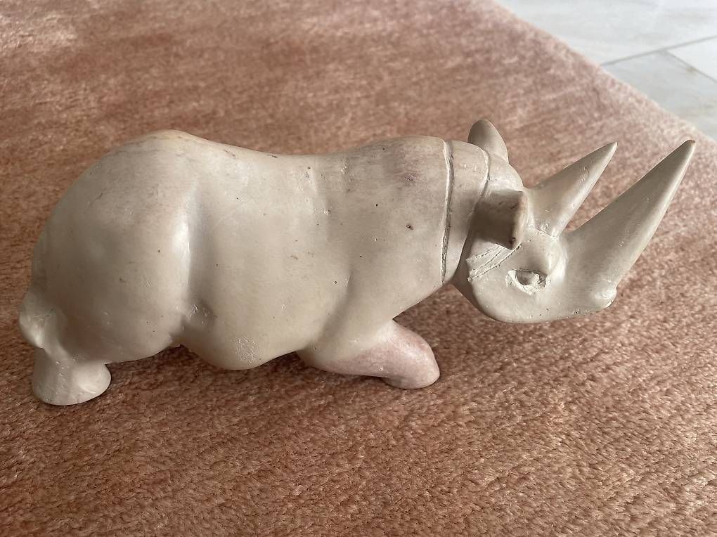 Statuette: Nashorn Figur Mombasa – Usato da Zürich venduto da andaman28