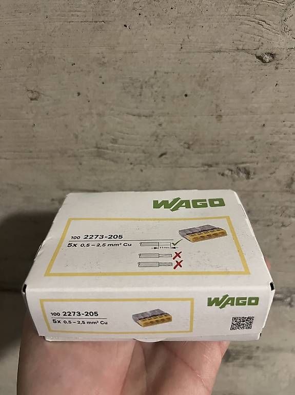 Tutti gli attrezzi: Boite de Wago de 5 – Usato da Préverenges venduto da Dani_La_Brocante