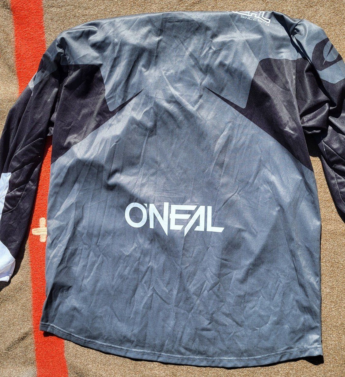 Lotti di vestiti: ONEAL Downhill Trikot 2XL – Nuovo (secondo la descrizione) da Frutigen venduto da Sklossner 1
