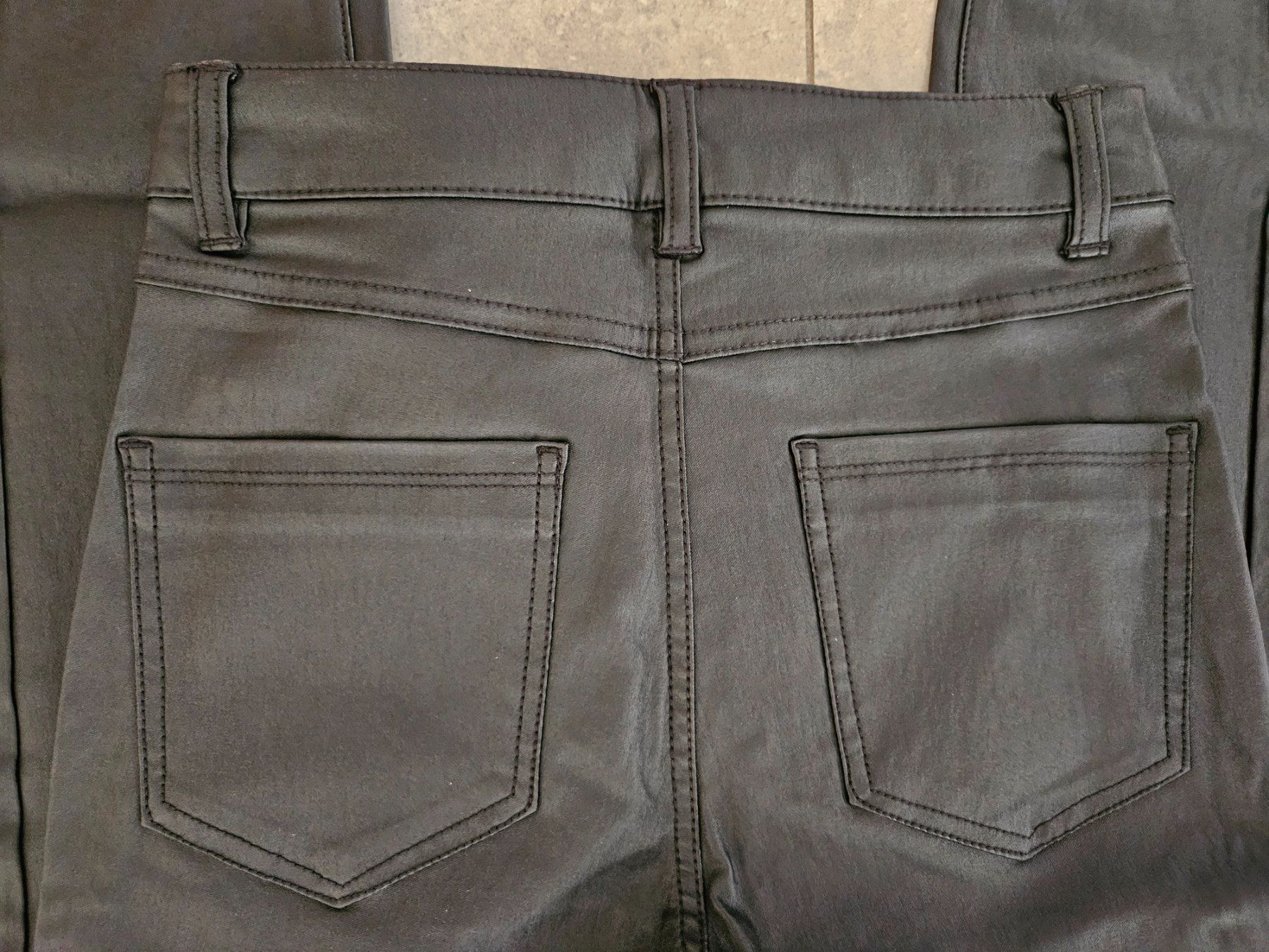Pantaloni: beschichtete Hose, C&A – Nuovo (secondo la descrizione) da Wiesendangen venduto da Sinhuk 2