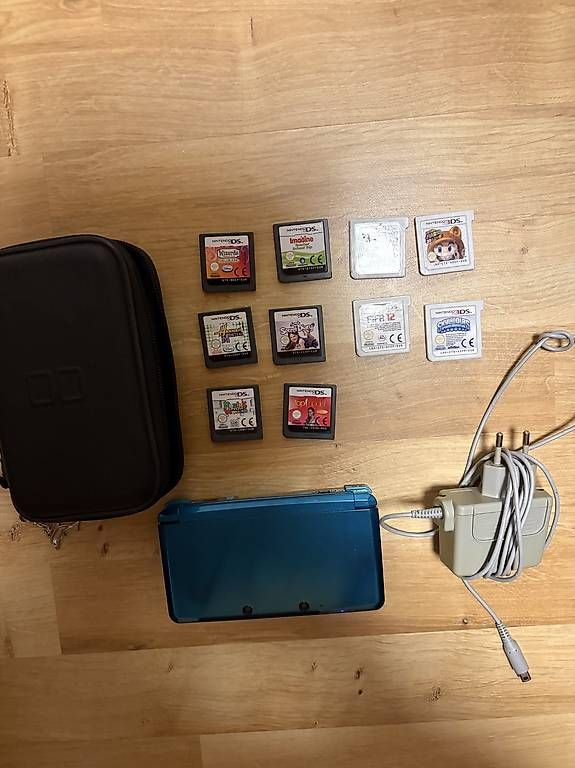 Nintendo Consoles: Nintendo Aqua-Blue-3DS – D'occasion à Jonen par nad_yr68 2