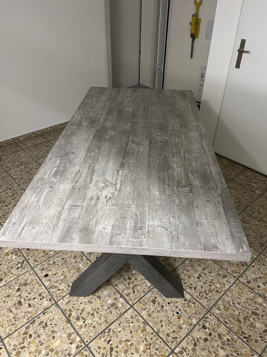 Tavoli: Esstisch Holz mit Metallbeinen – Nuovo (secondo la descrizione) da Zürich venduto da mara.g 2