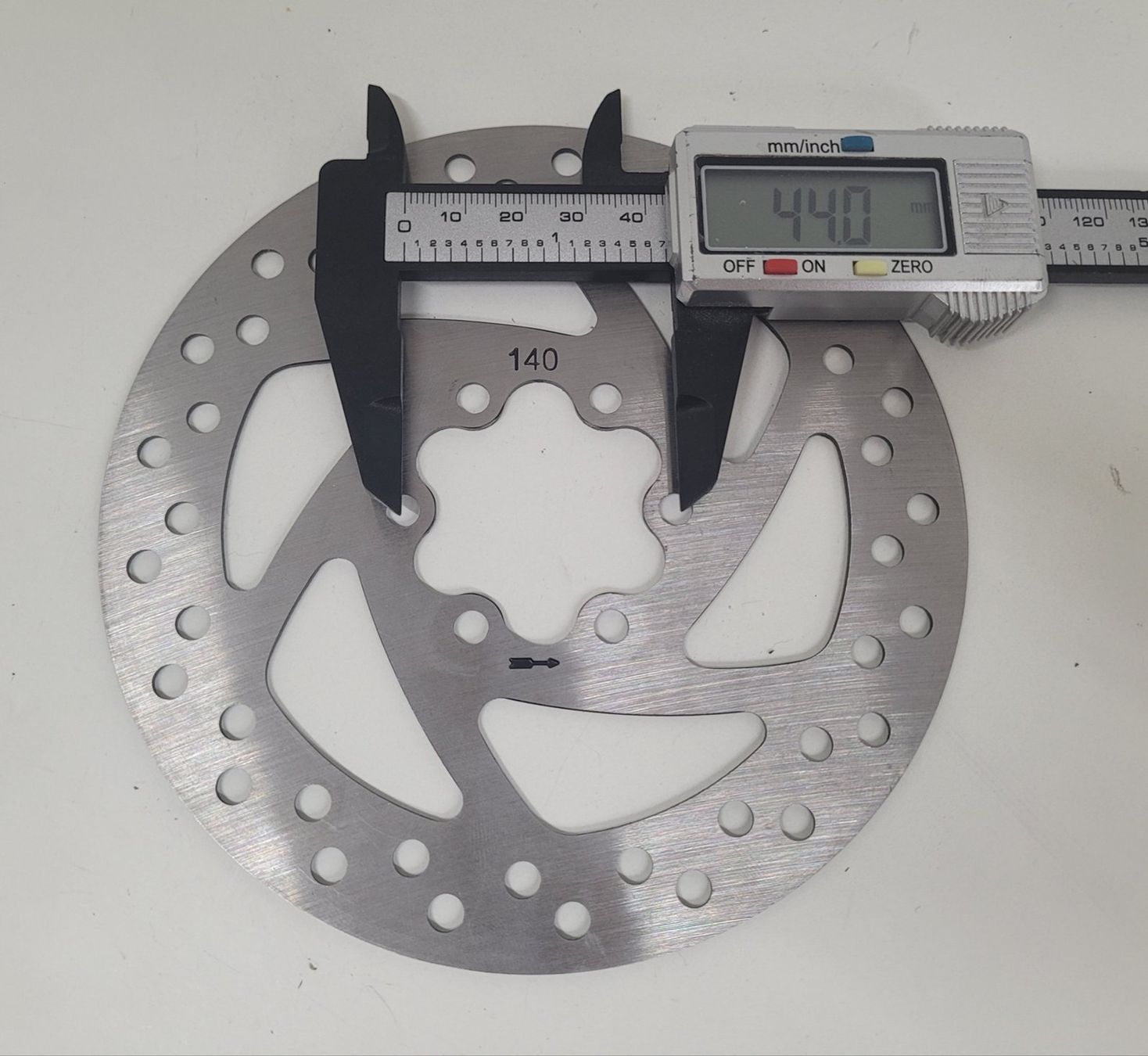 Pezzi di ricambio: Bremsscheibe 140mm – Nuovo (secondo la descrizione) da Unterseen venduto da Sekundus 2