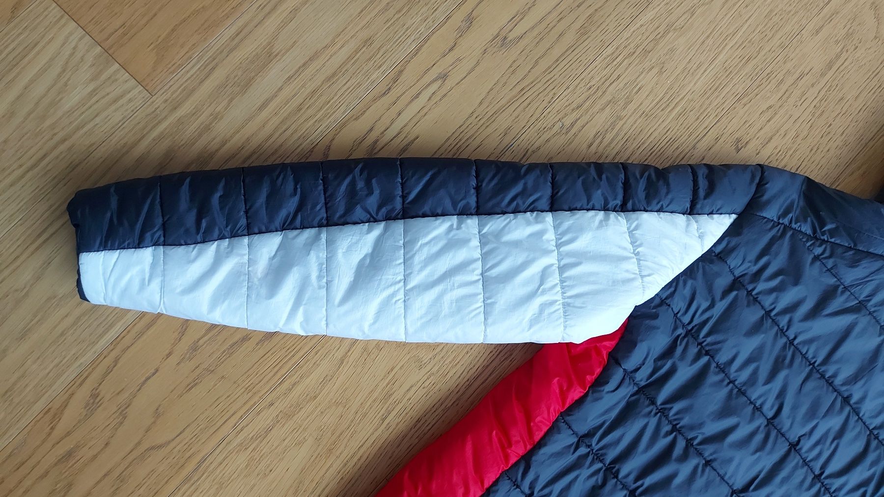 Tommy Hilfiger Giacche: TOMMY HILFIGER Daunenjacke Gr. M – Nuovo (secondo la descrizione) da Wabern venduto da Irakene 5