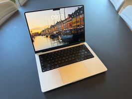 Apple MacBook Pro M1 Pro 14" Silber