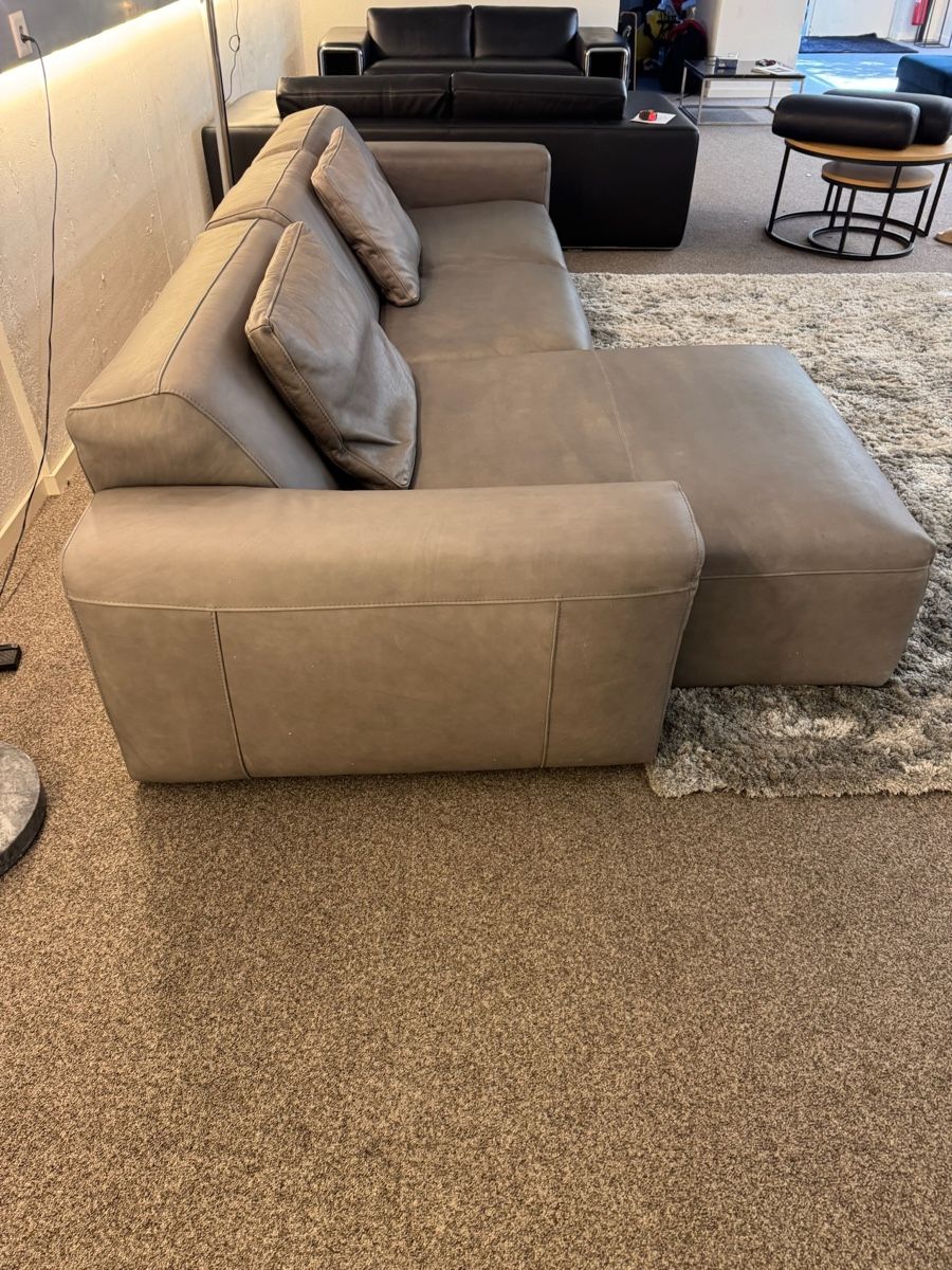 Sofas: Designer Ecksofa aus Schafsfell, Anchor Grey – Gebraucht aus Fehraltorf von Sofalab.swiss 8