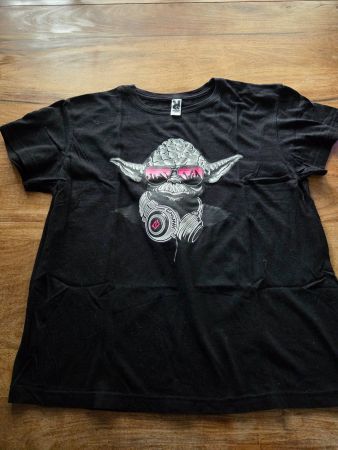 Cooles schwarzes Yoda T-Shirt, Grösse L, Top Zustand!