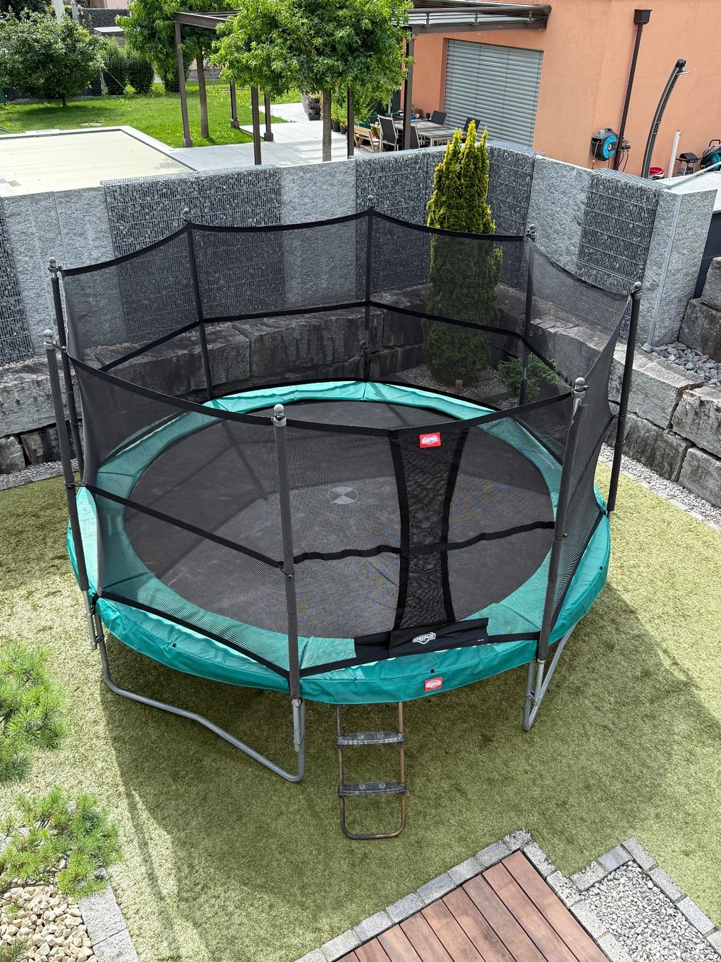 Trampolini: Berg Trampolin Durchmesser: 430cm – Usato da Eschenbach SG venduto da Starchief1956
