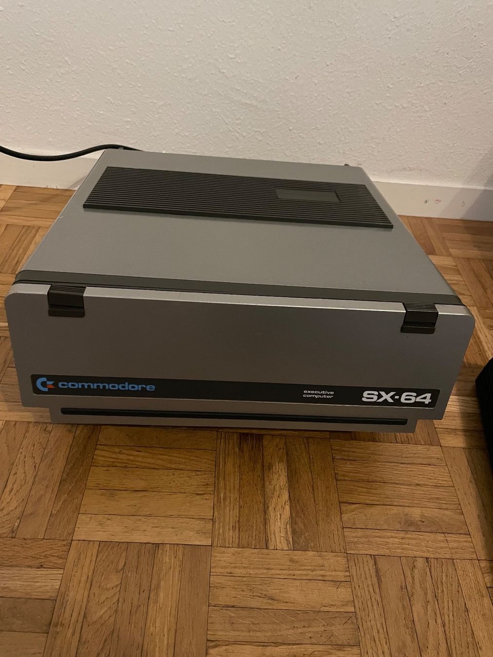 Commodore PC: Commodore SX-64 – Usato da Zürich venduto da beli_30 4