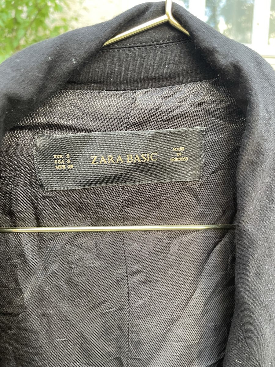 Zara Giacche: Blazer Zara Basic schwarz lang geschnitten gebraucht – Usato da Basel venduto da sara.re.use 1
