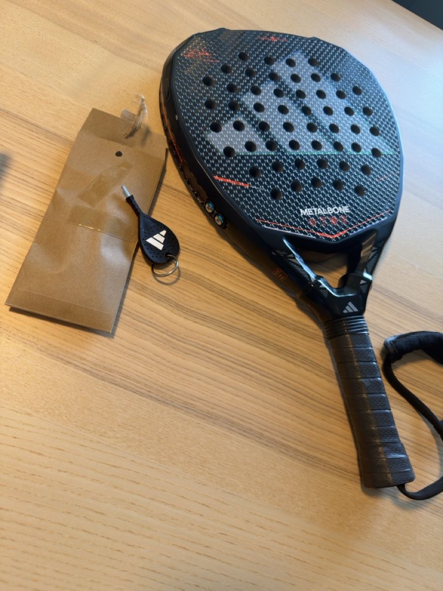 Adidas Racchette: Used 2026 Adidas Metalbone Padel Racket – Usato da Granges-Paccot venduto da Flyingwarrior 3