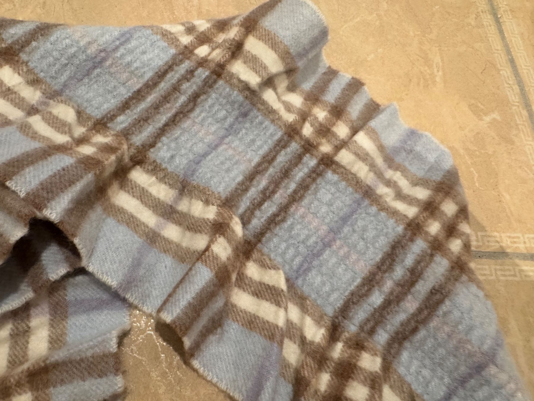 Burberry Foulard & Sciarpe: Burberry Kaschmir Schal Np 490 Fr – Usato da Klingnau venduto da Markus14 2