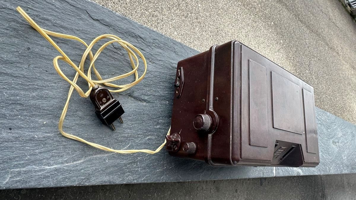 Philips Radio: Vintage Art Deco Radio – Usato da Aarburg venduto da Yula24 1