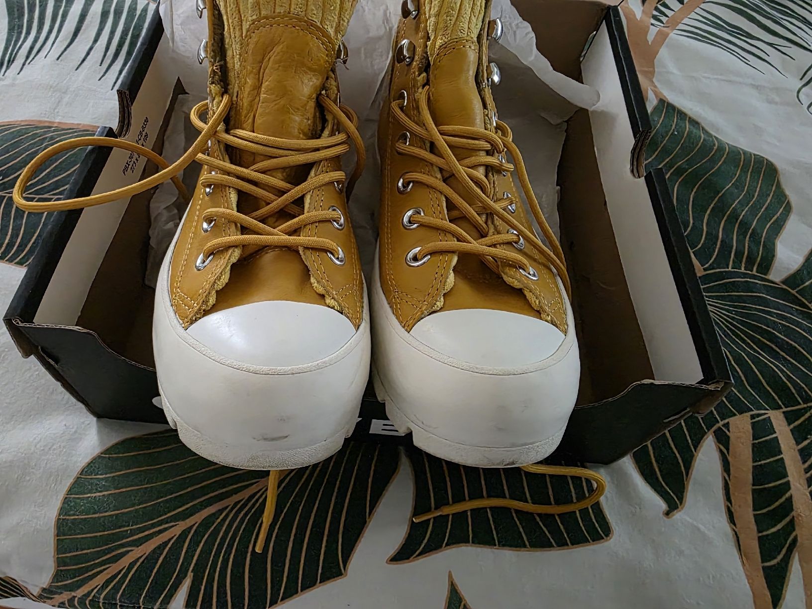 Converse Scarpe da donna: Converse Schuhe GR.38/ 24.5 – Usato da Itingen venduto da bea_bxv5