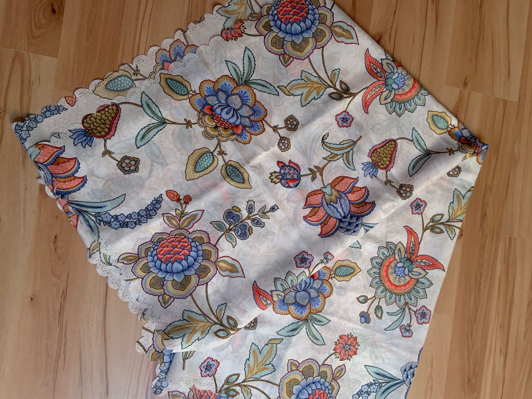 Stoffe: Nappe – Gebraucht aus Ecublens VD von timily 1