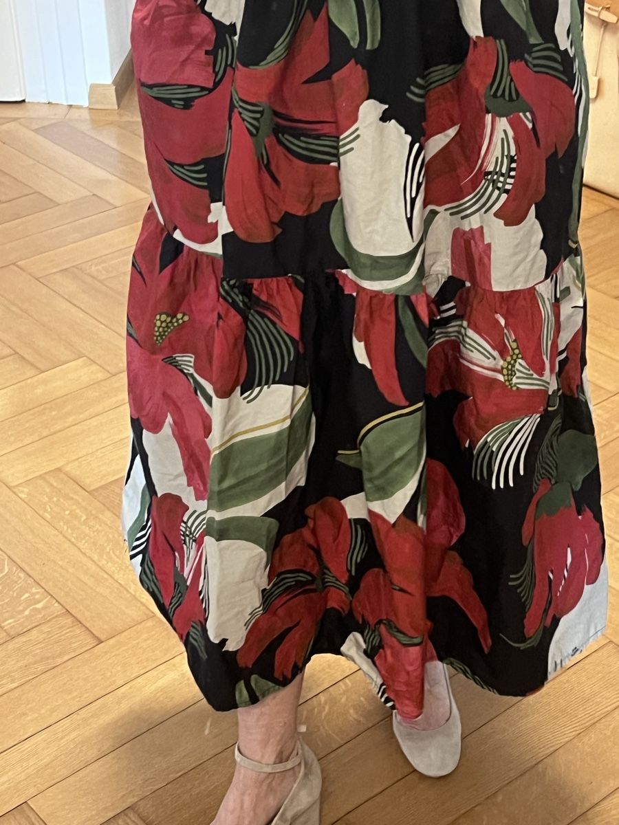 Vestiti: Sommerliches Maxikleid mit Blumenmuster, Grösse M – Nuovo (secondo la descrizione) da Burgdorf venduto da puppennetz 1