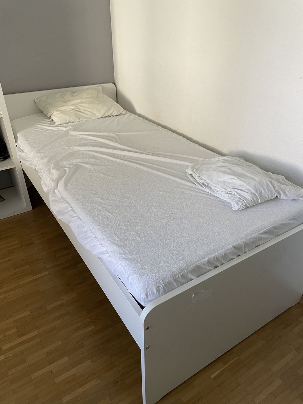 Ikea Letti: IKEA Bett 90x200 mit Matratze und Rost – Usato da Bremgarten AG venduto da trade13