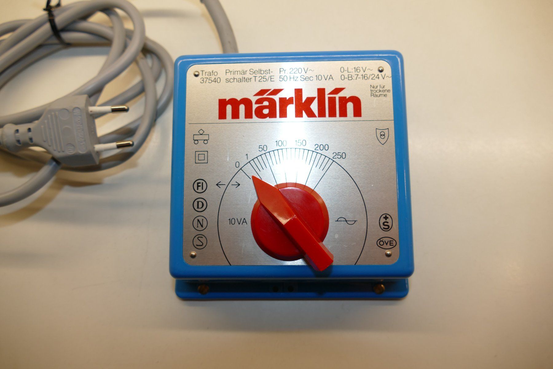 Märklin Modellini di ferrovie: Märklin H0: Trafo 10VA – Usato da Niederhasli venduto da rail-duerst 1