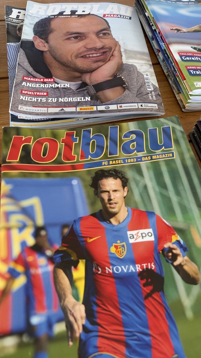 Riviste & Magazine: FC Basel 1893 Rotblau Magazin Sammlung – Usato da Büron venduto da B1893 3